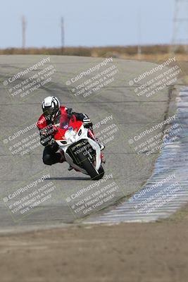 media/Nov-26-2023-TrackDaz (Sun) [[64ad8cfd8f]]/Mock Race/Outside Grapevine/